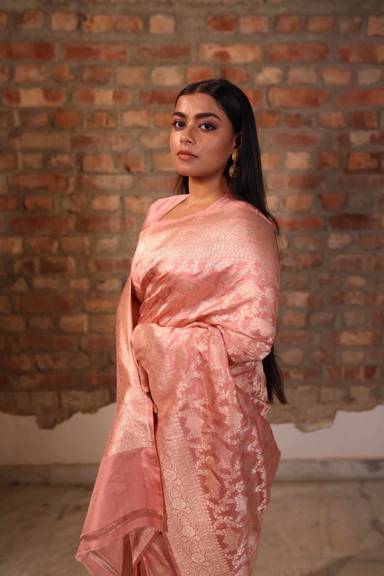Divya || Dusty Pink Pure Katan Banarasi Saree with all over Jaal woven in Matte Gold Zari