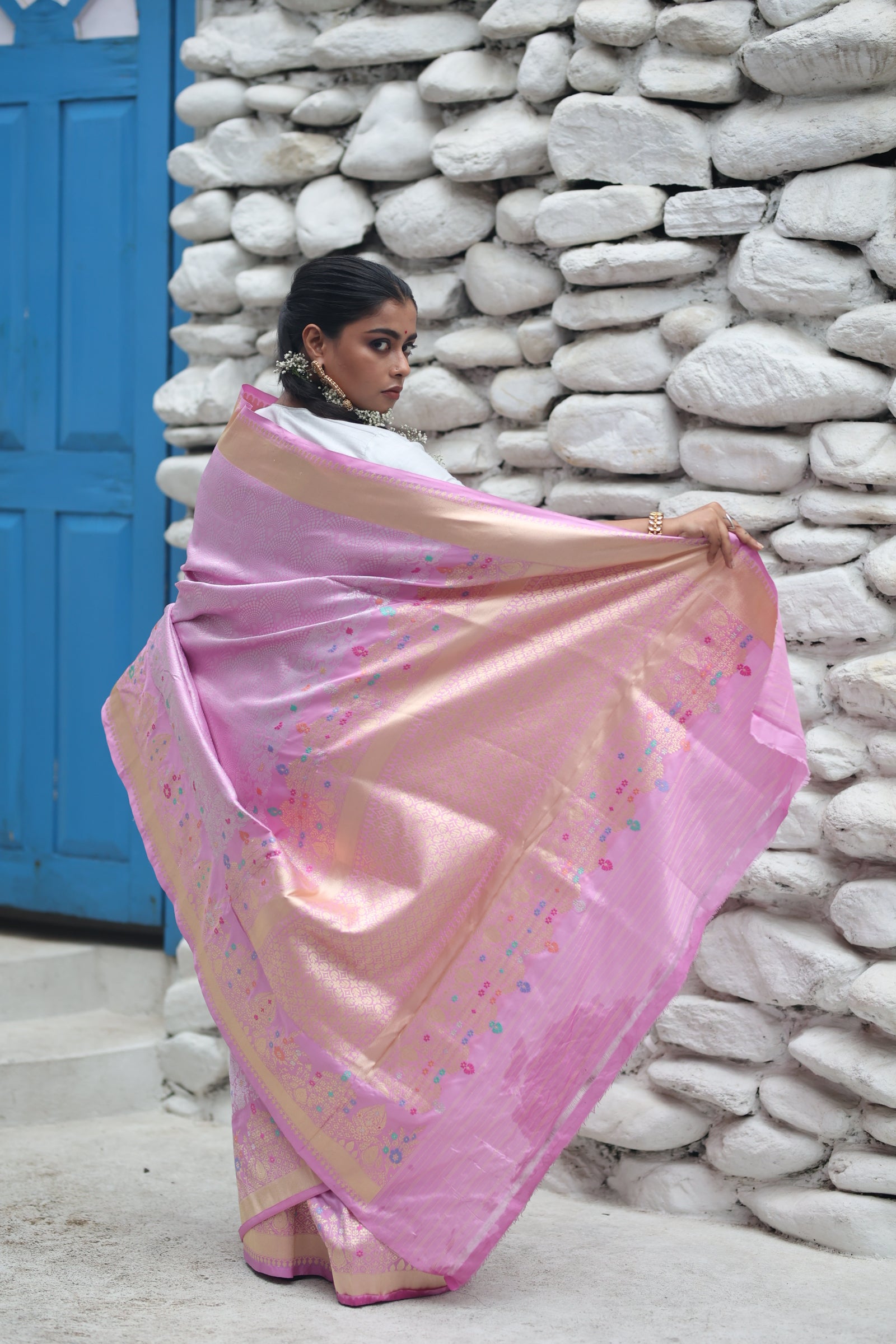 Pravallika || Mauve Pure Katan Handloom Banarasi Saree with all over 'Sea-Shell' motif Brocade in Matte Silver Zari and Golden Kadhua Border with Meenakari highlights