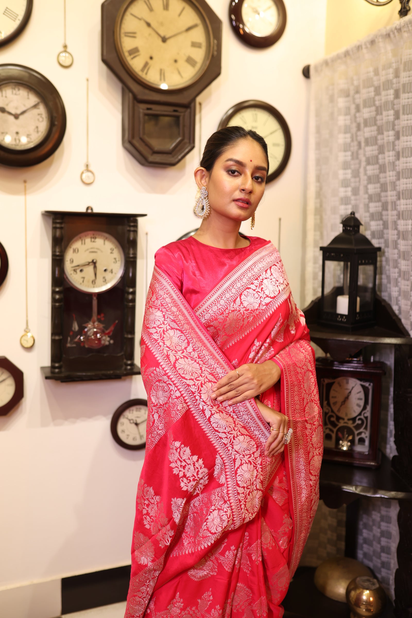 Priyanshi || Magenta Pink Pure Mashru Banarasi Saree with all over Silver Zari Floral Jaal