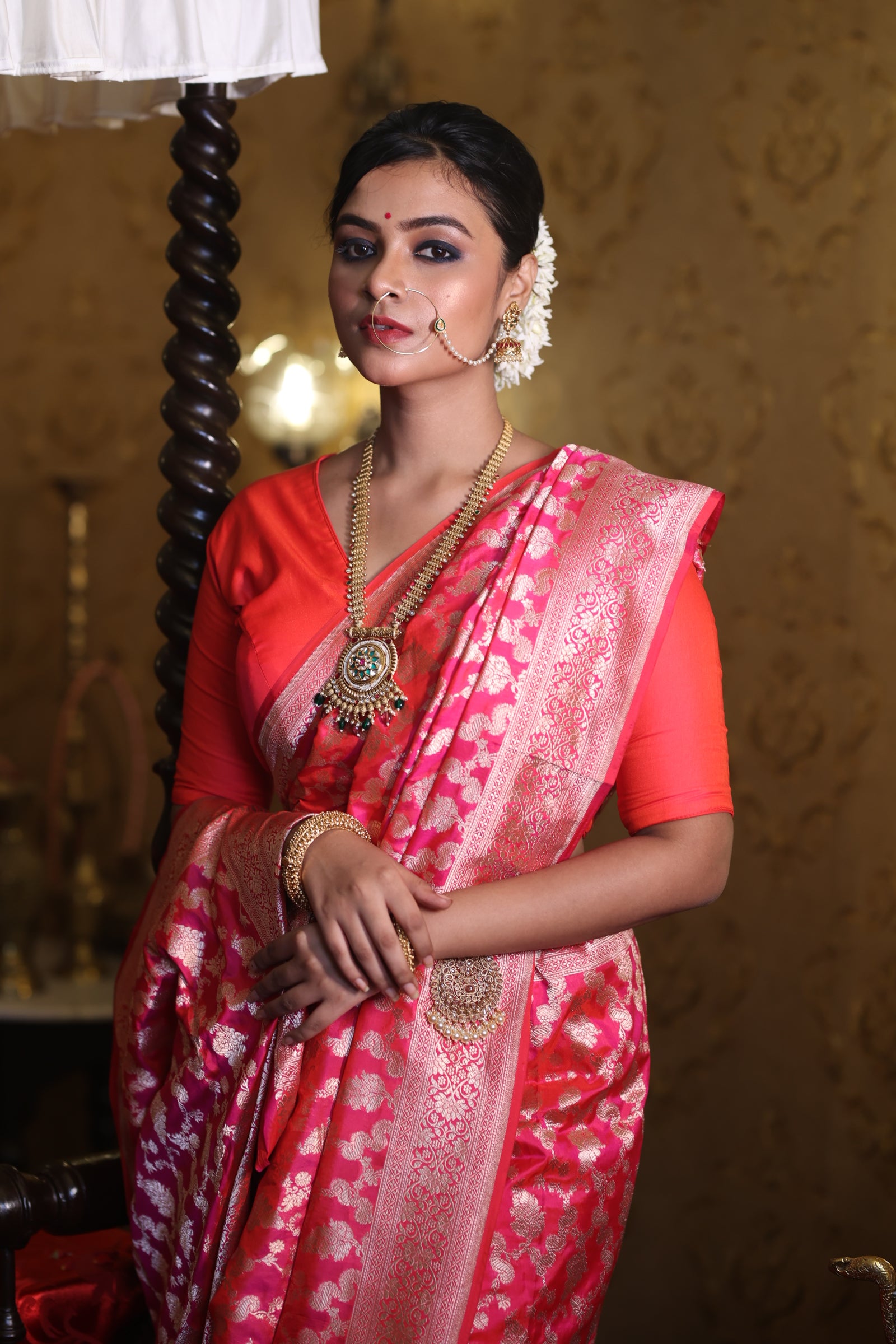 Vibha || Hot Pink & Magenta dual tone Pure Katan Handloom Banarasi Saree with all over Jangla woven in Rose Gold Zari