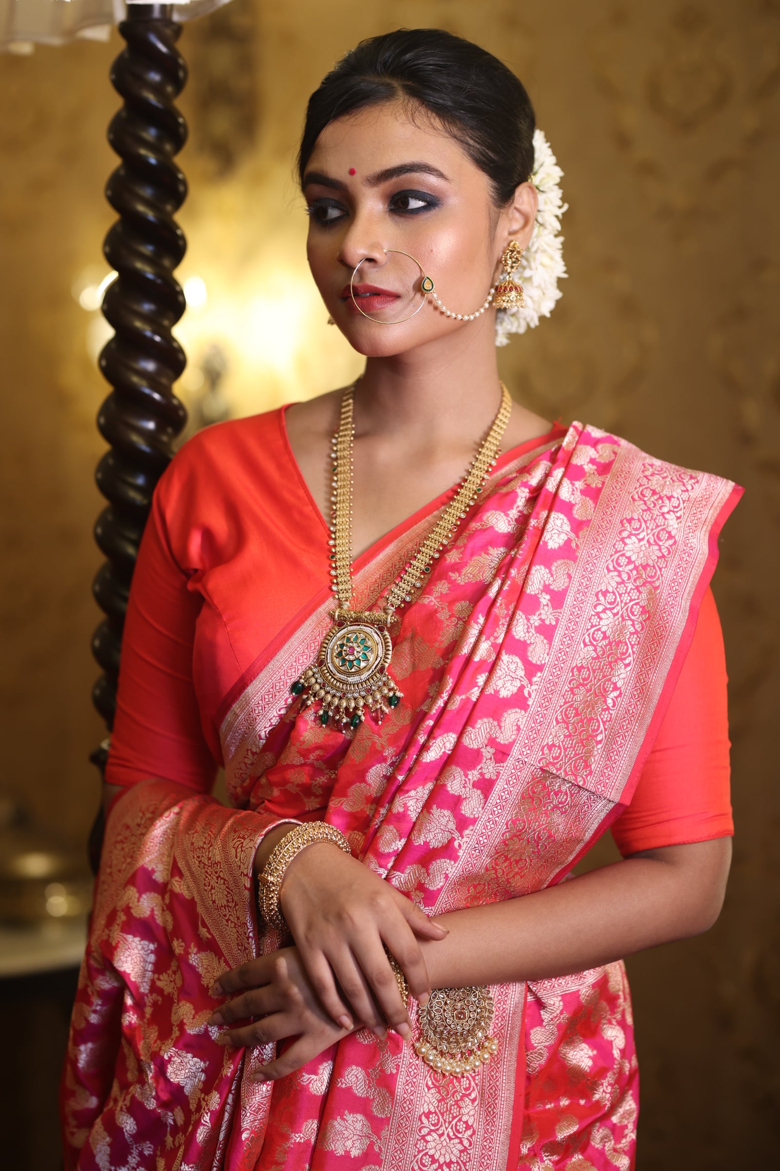 Vibha || Hot Pink & Magenta dual tone Pure Katan Handloom Banarasi Saree with all over Jangla woven in Rose Gold Zari