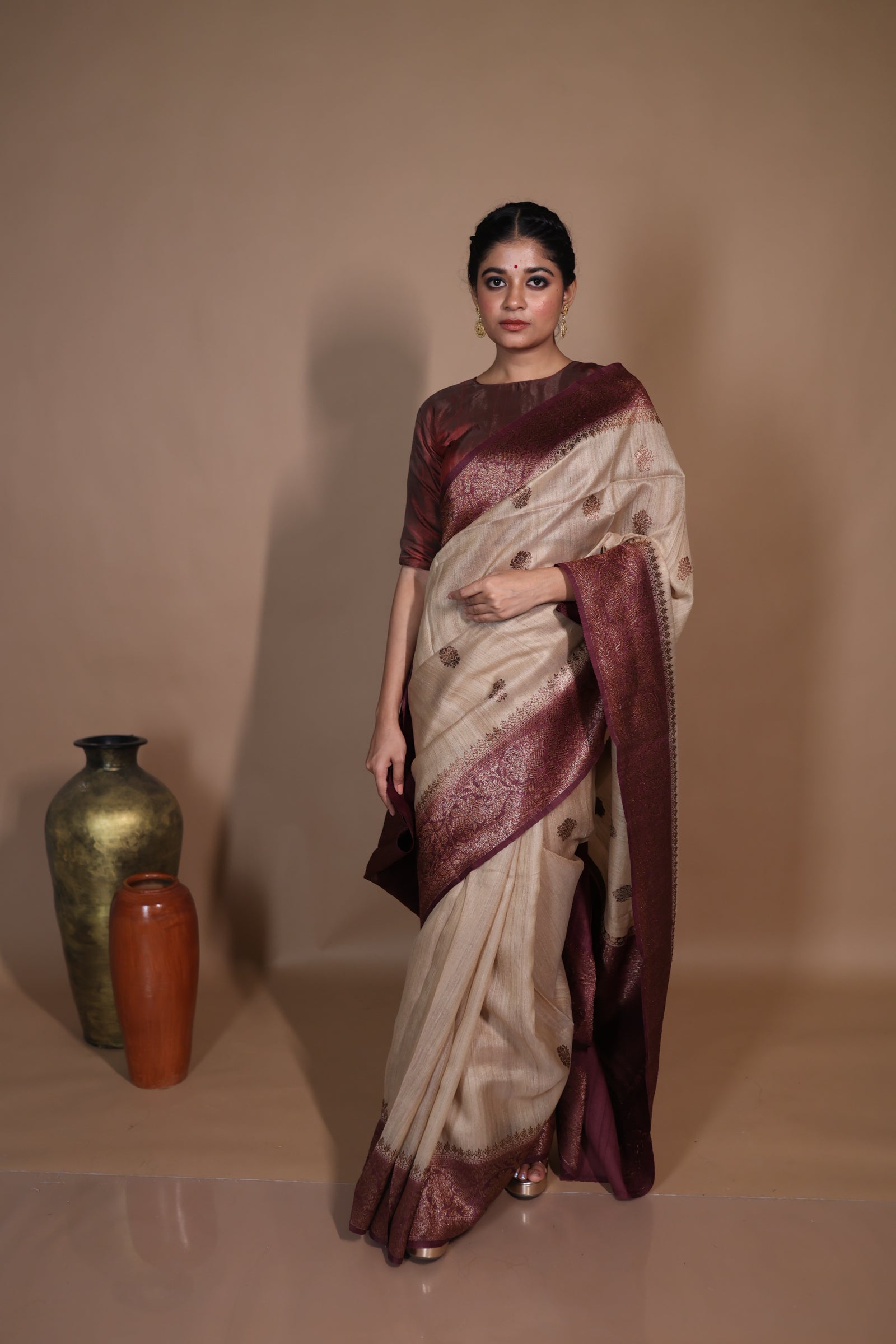 Aishani || Beige Pure Tussar Handloom Banarasi Saree with Kadhiyal lock Antique Zari Buta and Dark Chocolate Brown border
