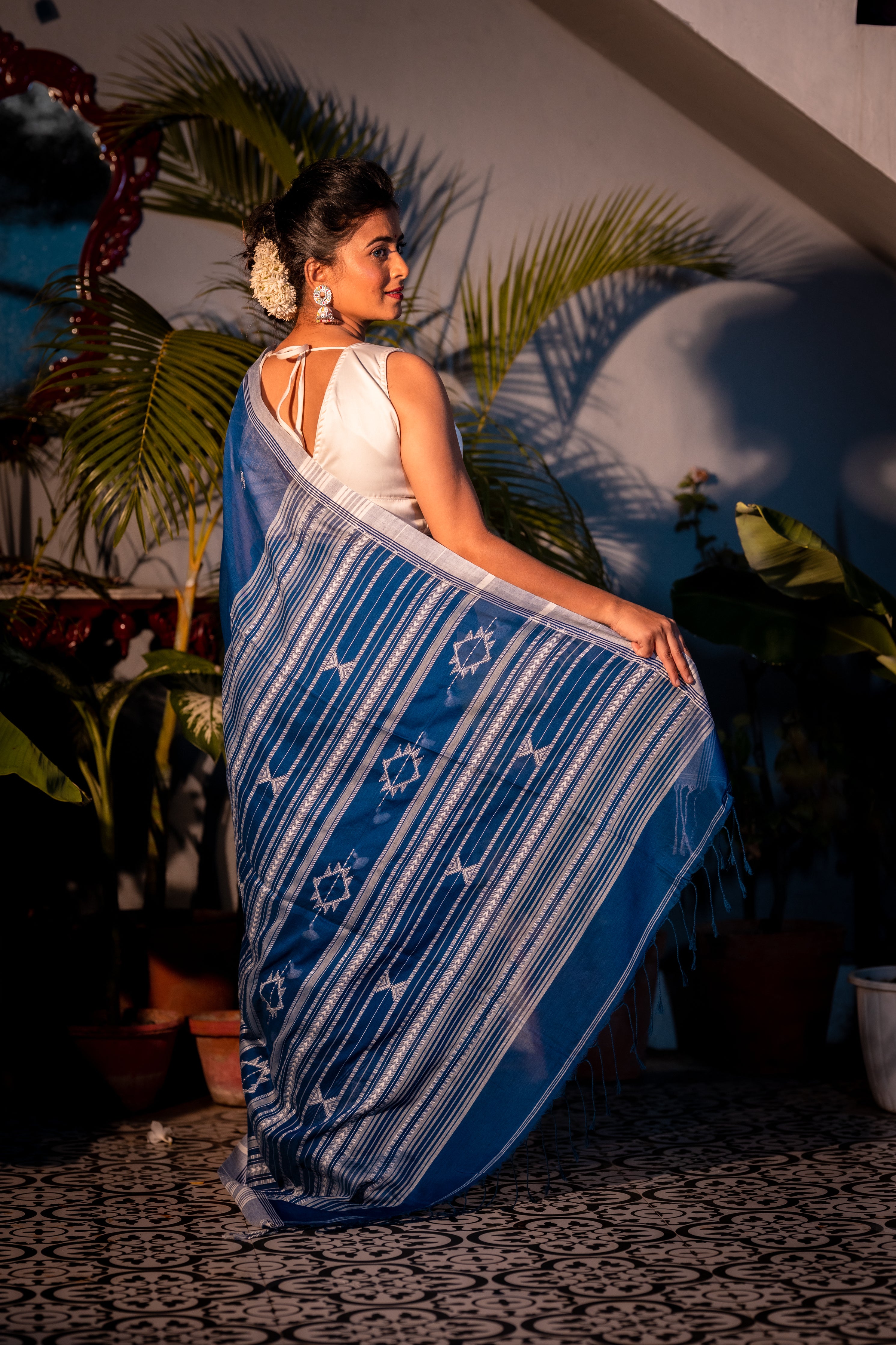 Indigo || Dark Indigo Blue Cotton Bengal Handloom Saree with all over White Abstract Resham Buti and woven Bhujodi Striped Pallu
