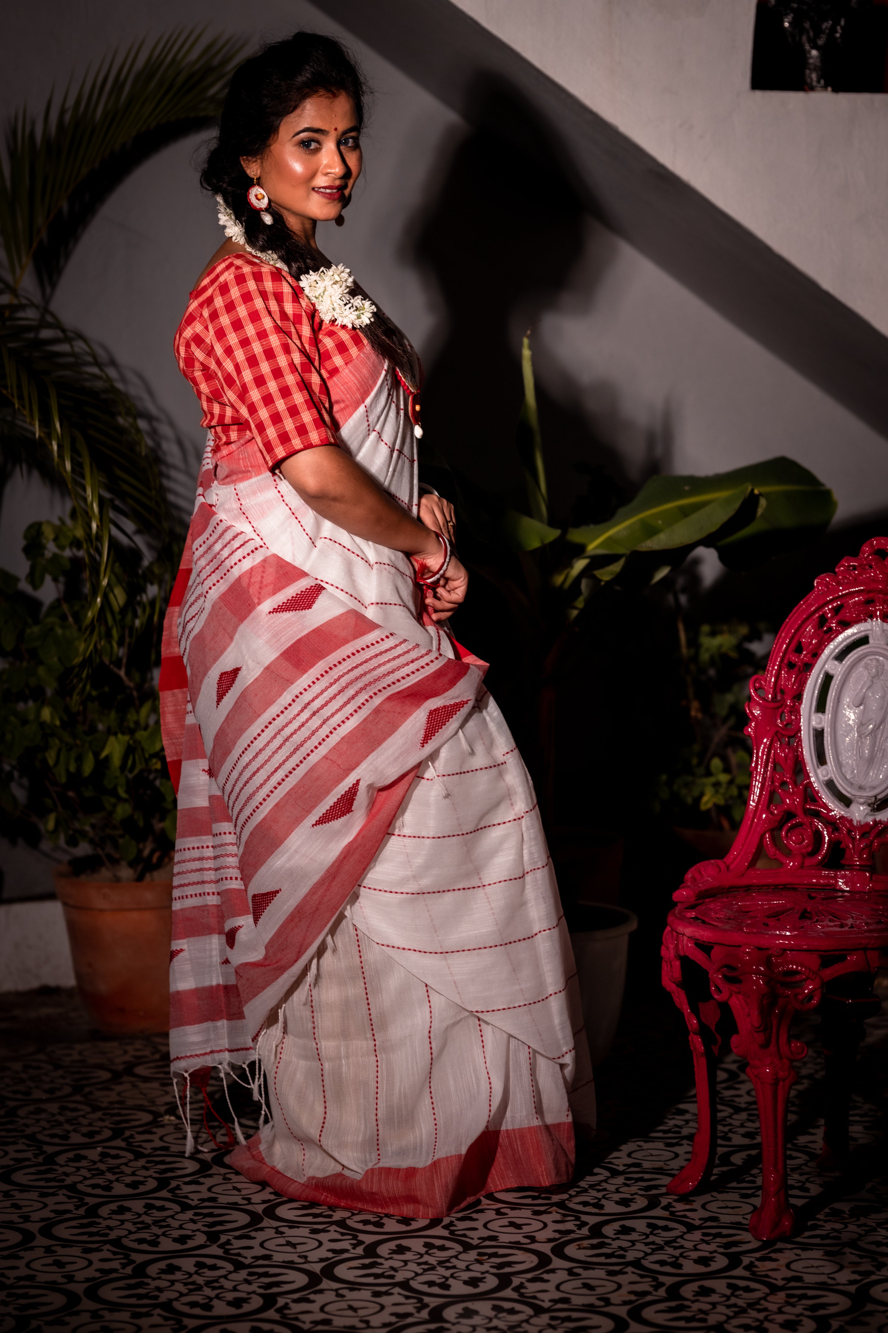 Trinayani || White Cotton Bengal Handloom Saree with all over Red 'Kantha' Stripes, Red Border and 'Temple' motif Pallu