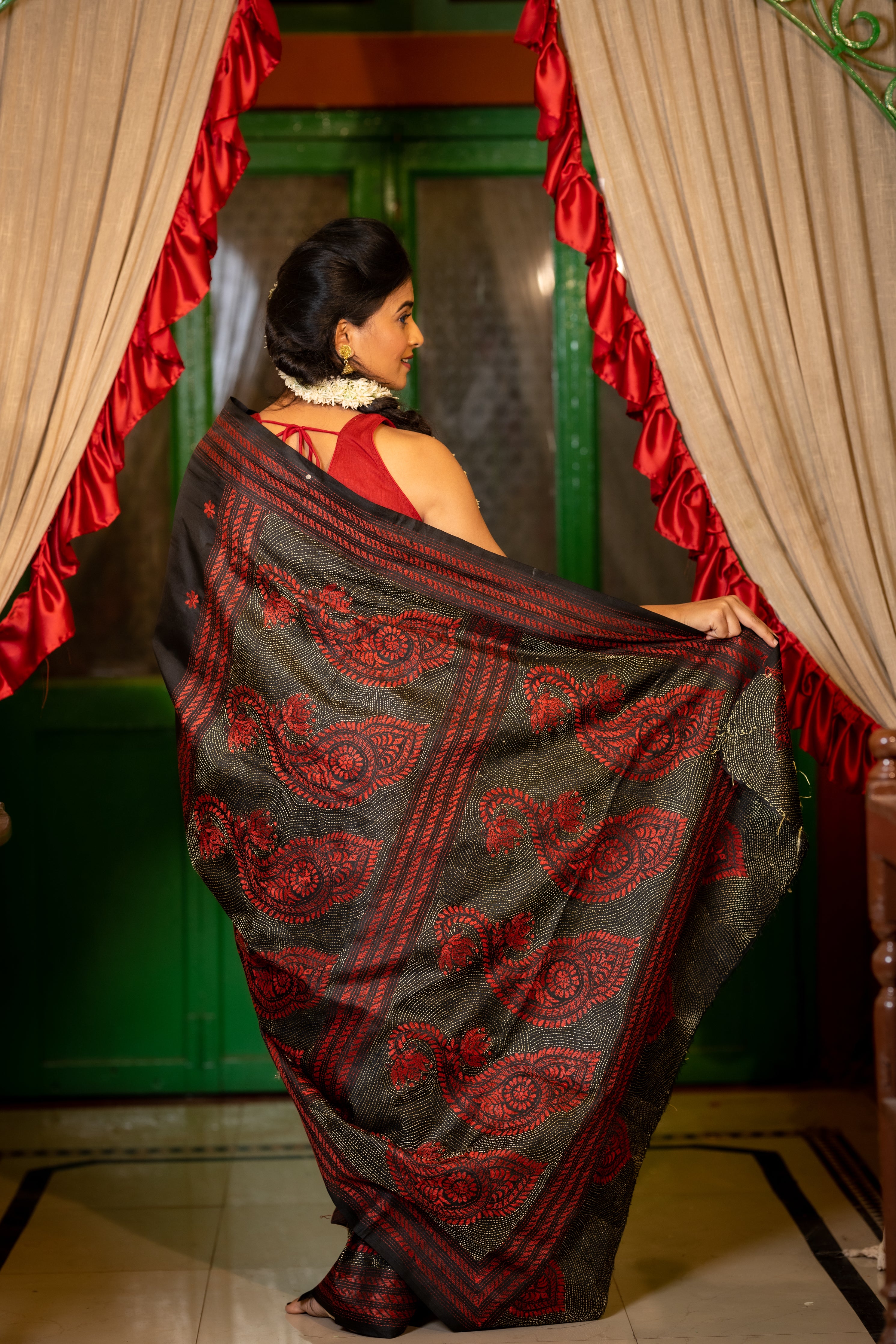 Jamini || Black Pure Bangalore Silk Kantha Stitch Embroidery Saree with all over Dark Red Floral Buta and Kalka with Golden highlights Border & Pallu