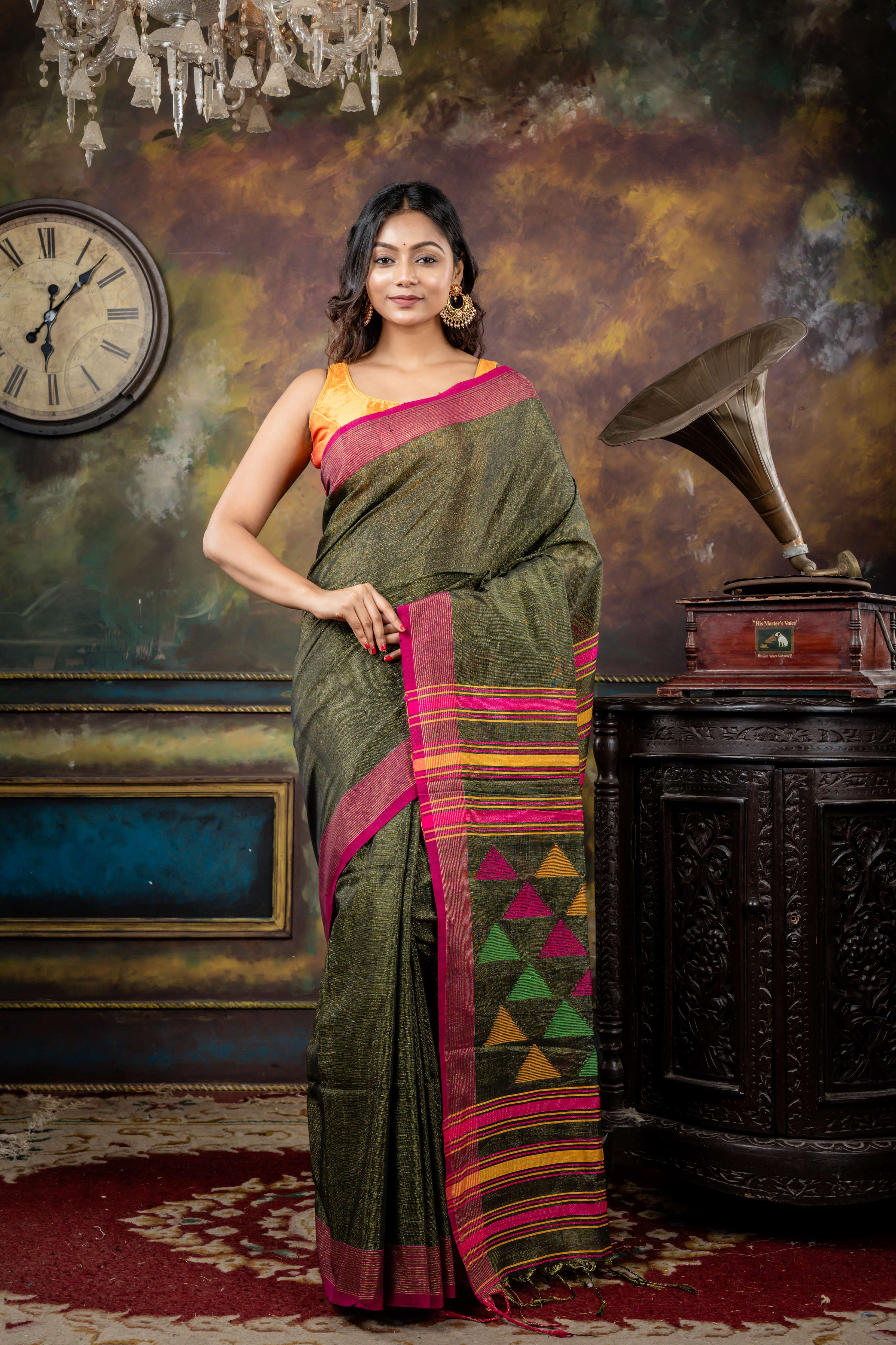 Trikoni || Sap Green & Gold dual tone Tissue Cotton Bengal Handloom Saree with Plain Body, Magenta Border & Multi-colour 'Temple' motif Pallu