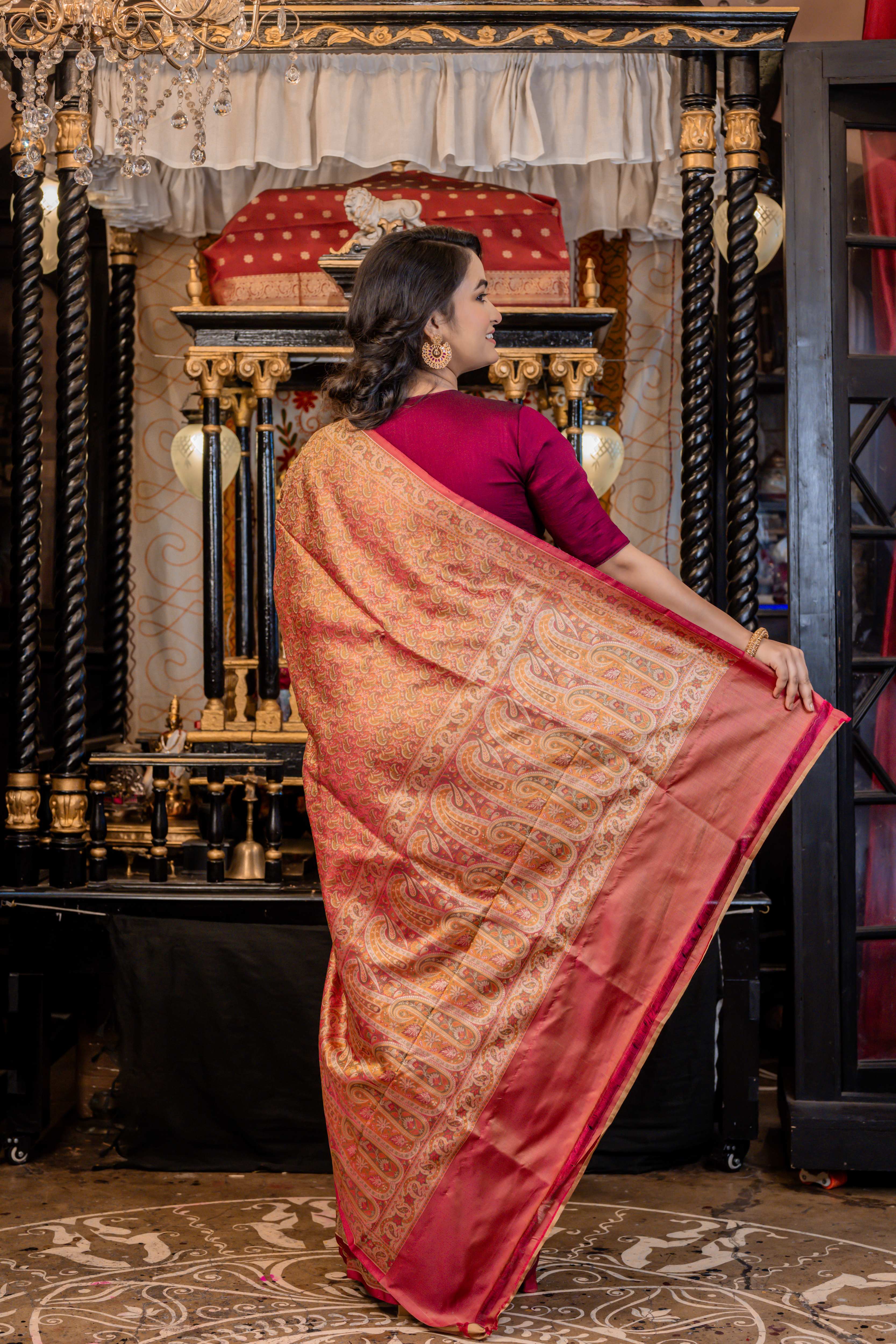 Anarika || Beet Red & Olive Green dual tone Pure Katan traditional Floral Banarasi Jamawar Handloom Banarasi Saree