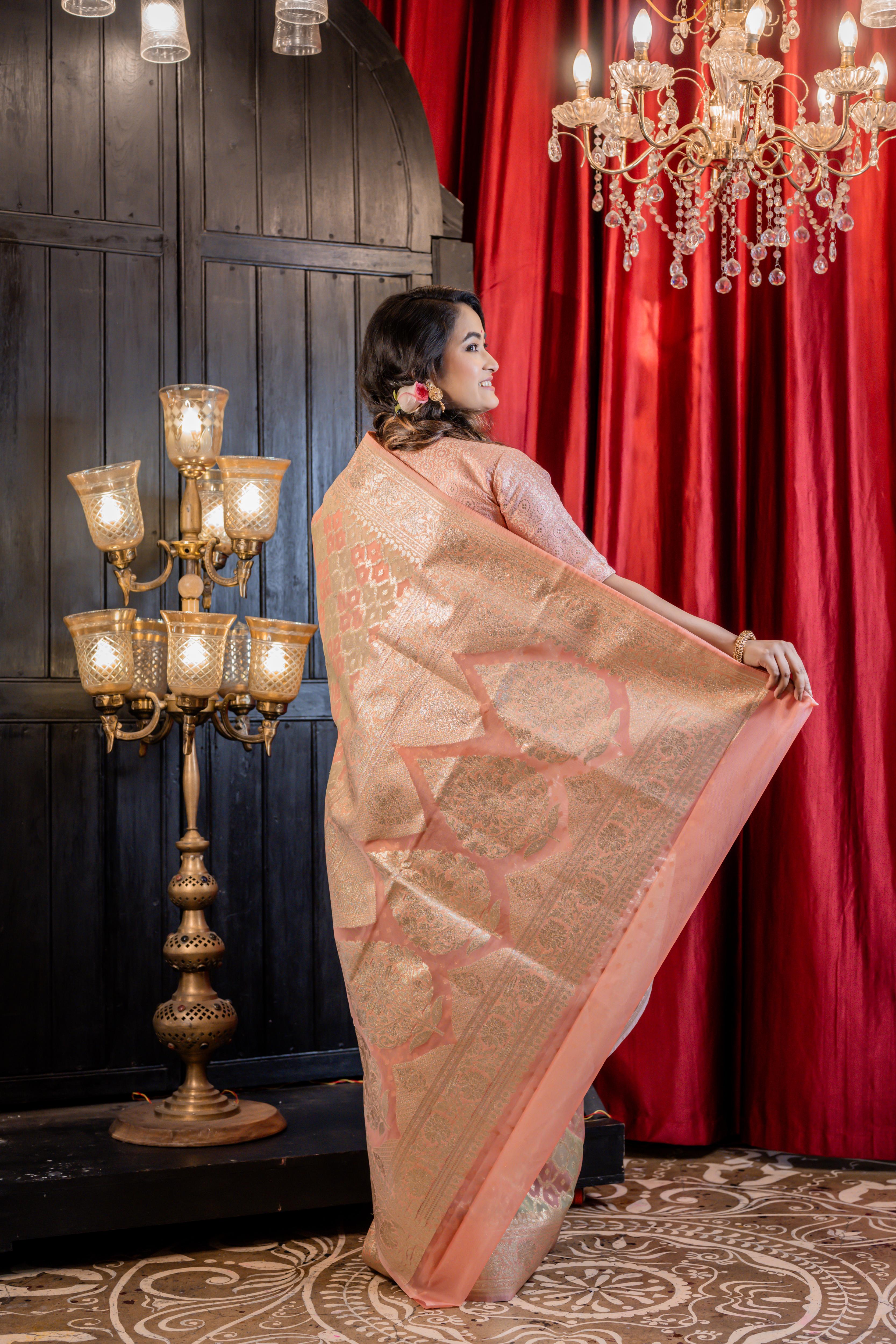 Lehak || Mint Green & Dusty Pink Rangkaat Pure Organza Banarasi Saree with all over Matte Gold Zari Buti and Jaal