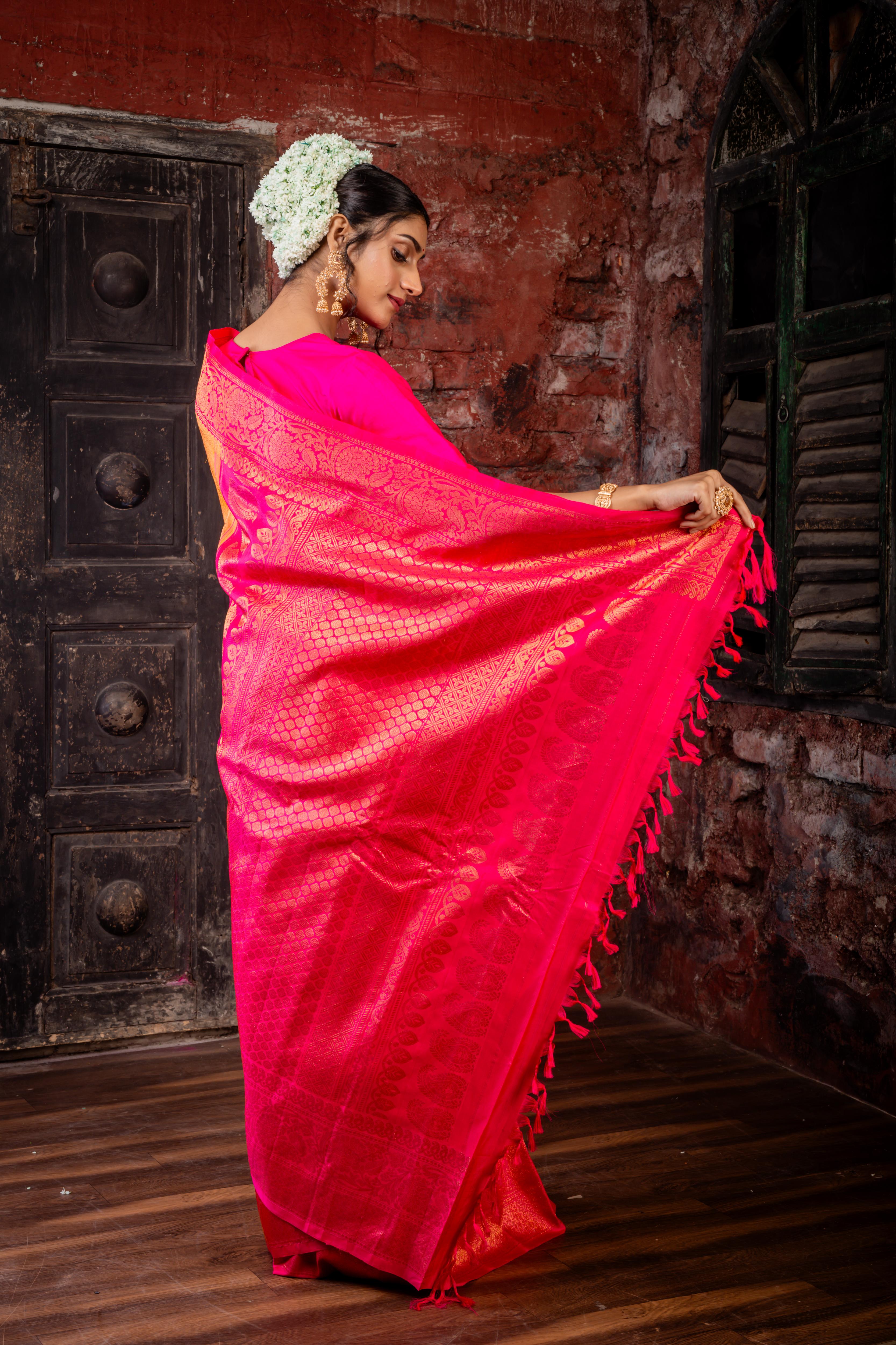 Swarnalatha || Tangerine & Hot Pink dual tone Gadwal Silk Handloom Saree with full body Golden Zari woven traditional design, Hot Pink & Golden Zari Border and Traditional design Pallu