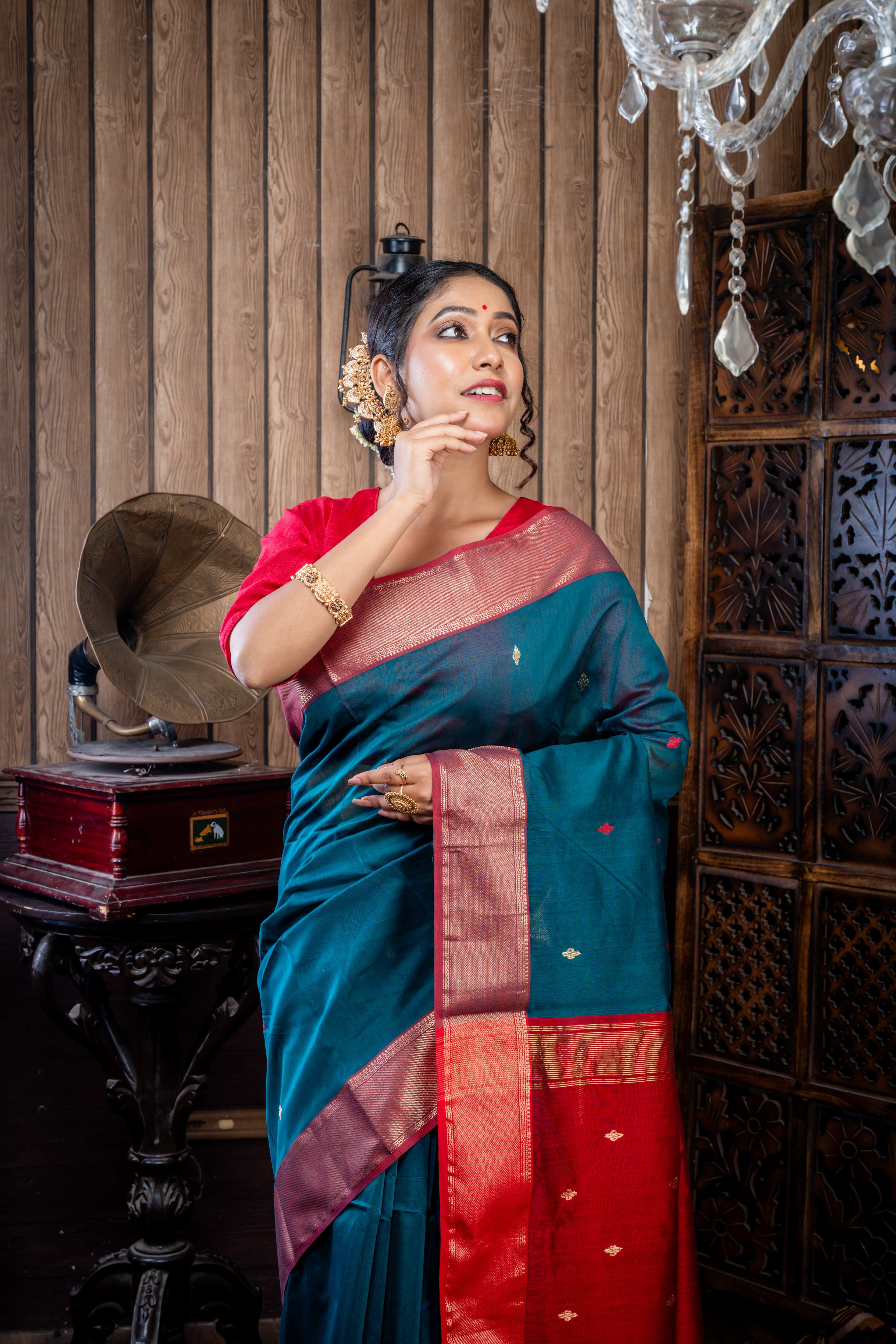 Kaveri || Forest Green Cotton Resham Maheshwari Handloom Saree with all over Golden Zari Buta, Dark Red & Golden Zari Brocade Border and Dark Red & Golden Zari Pallu with Stripe & Buta