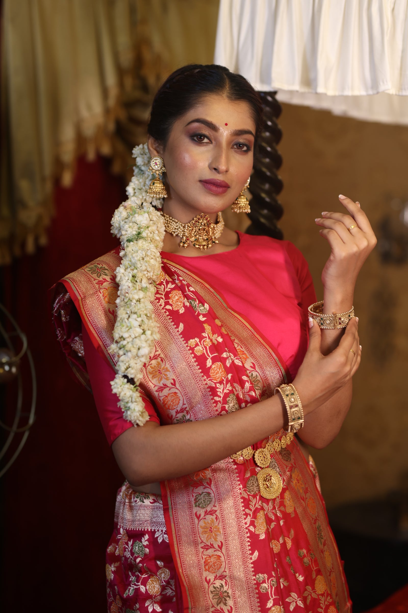 Vadhu || Magenta Pink & Red dual tone Pure Katan Banarasi Saree with all over Jangla in Matte Gold Zari and Meenakari highlights