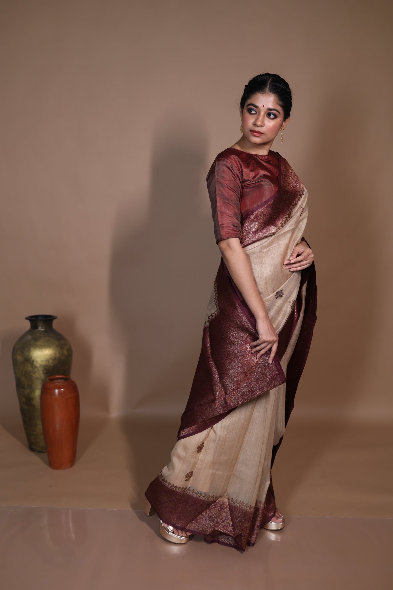 Aishani || Beige Pure Tussar Handloom Banarasi Saree with Kadhiyal lock Antique Zari Buta and Dark Chocolate Brown border