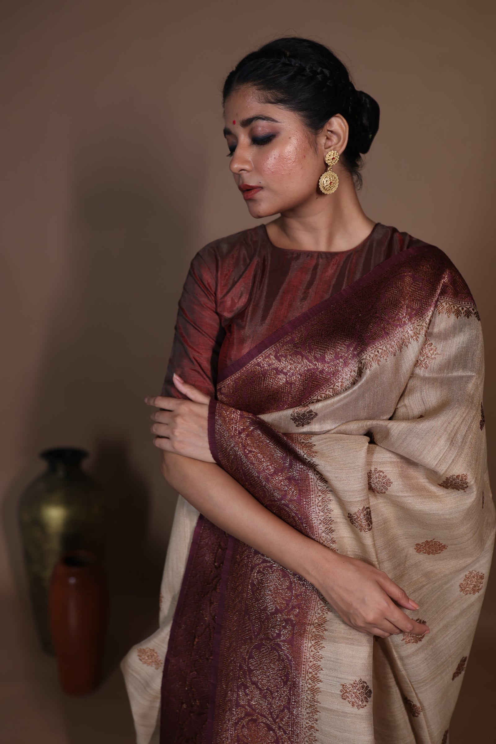 Aishani || Beige Pure Tussar Handloom Banarasi Saree with Kadhiyal lock Antique Zari Buta and Dark Chocolate Brown border