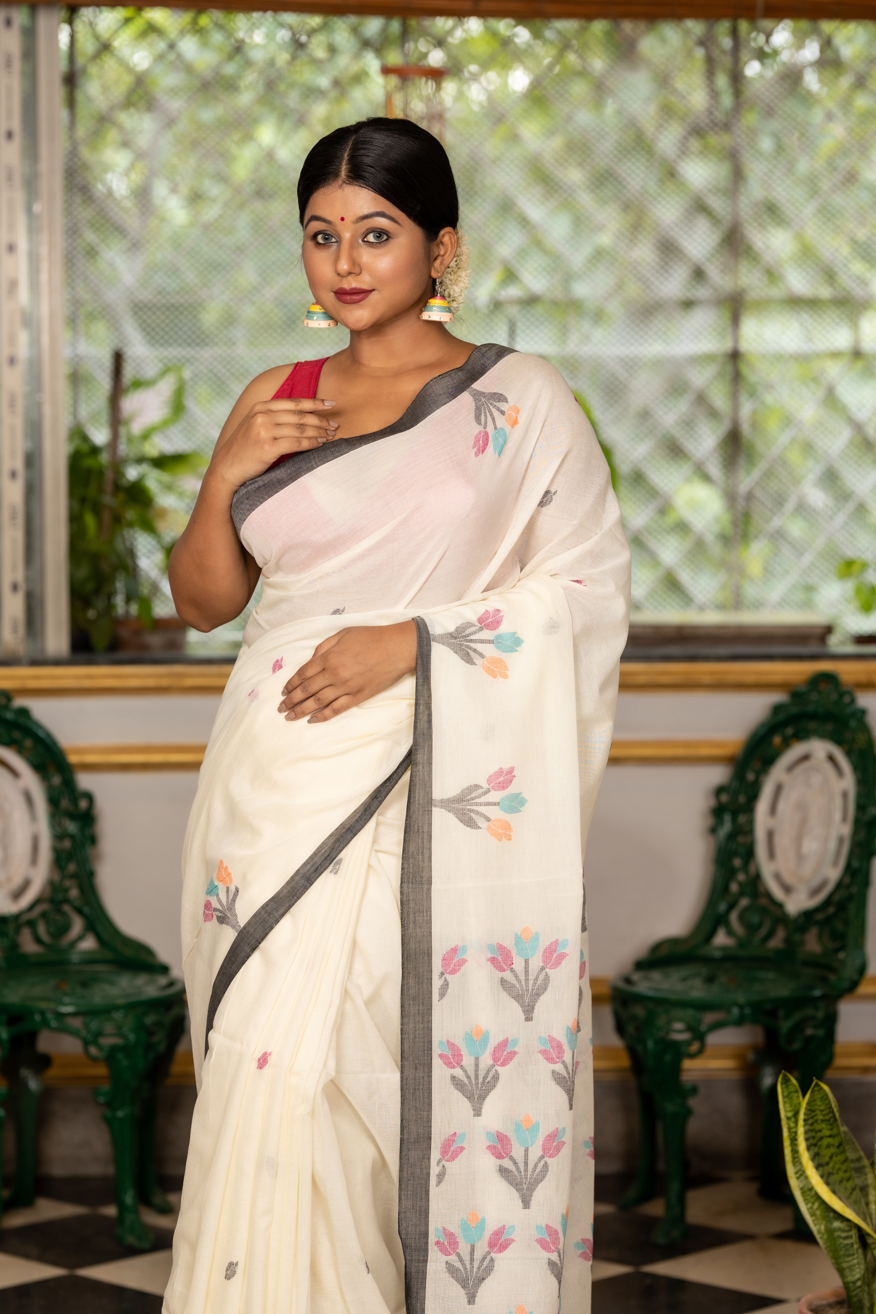Tuhina || Off-White  Khadi Cotton Bengal Handloom Saree with all over Multi-colour 'Leaf' motif Jamdani Buti, 'Tulip' motif with Plain Black Border and Pallu