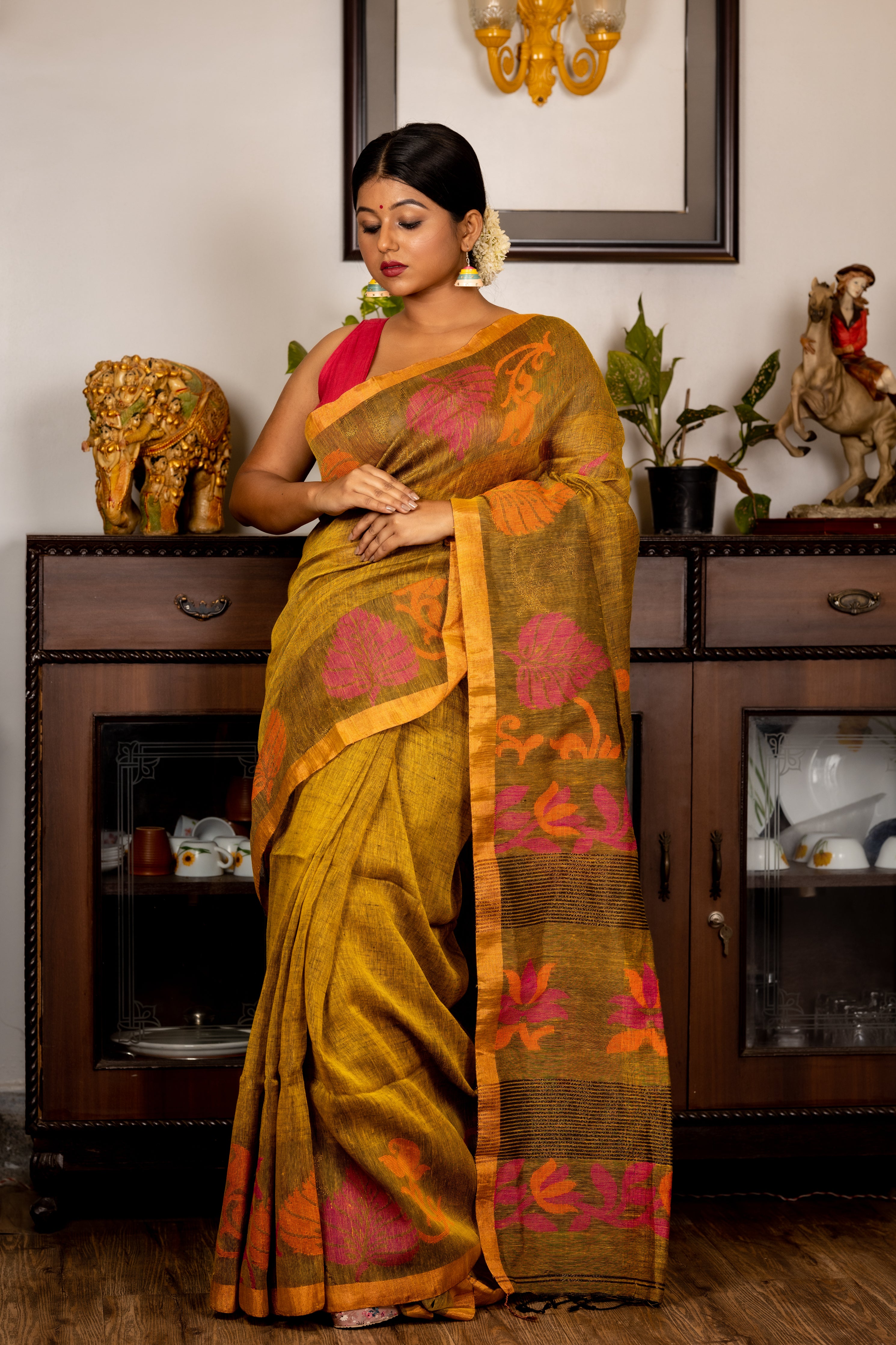 Pushpa || Olive Green & Lemon Yellow dual tone Linen Bengal Handloom Saree with Plain Body, Multi-colour & Antique Gold Zari Floral Jamdani motifs with Copper Zari Border and Pallu