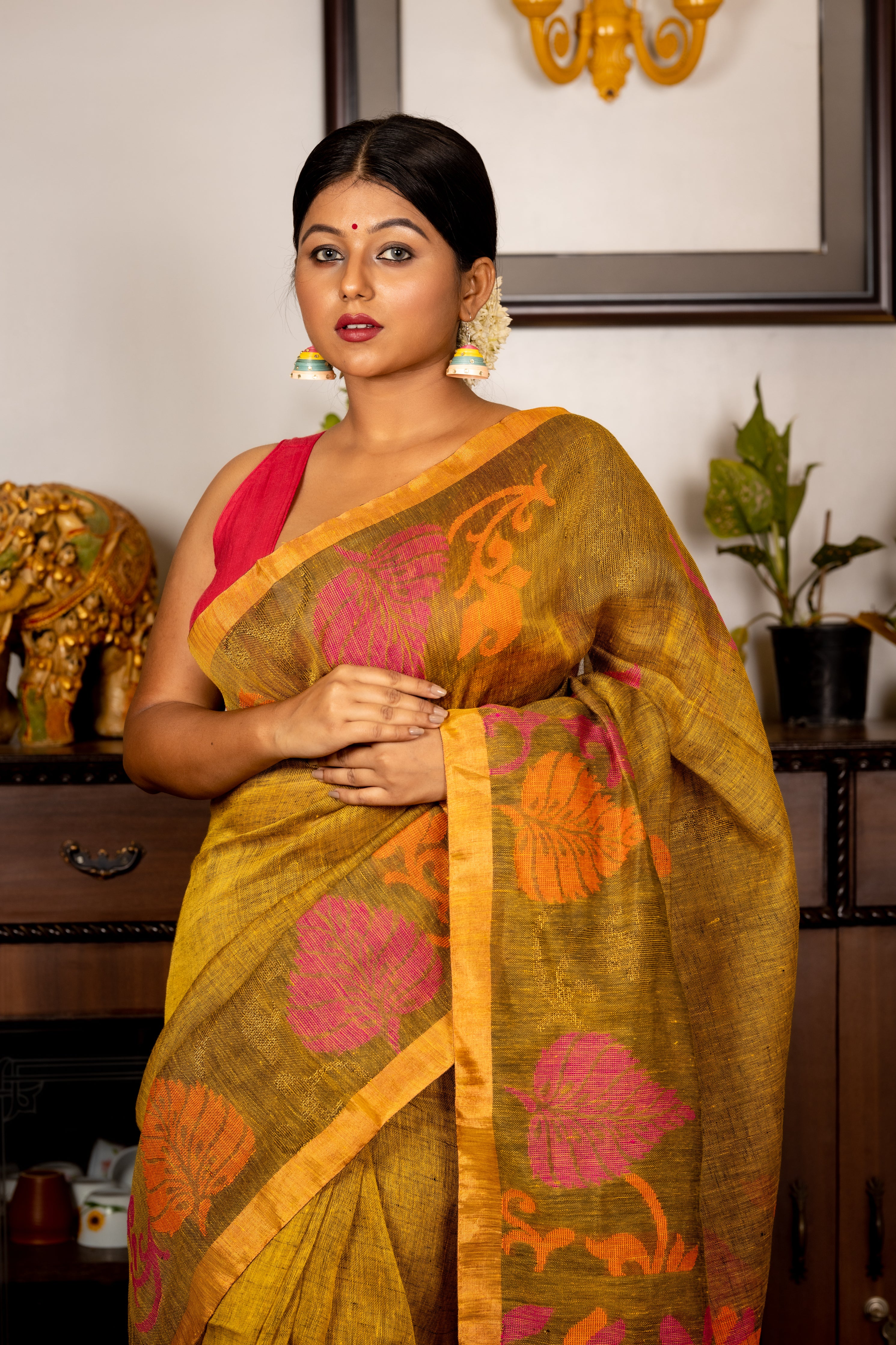 Pushpa || Olive Green & Lemon Yellow dual tone Linen Bengal Handloom Saree with Plain Body, Multi-colour & Antique Gold Zari Floral Jamdani motifs with Copper Zari Border and Pallu
