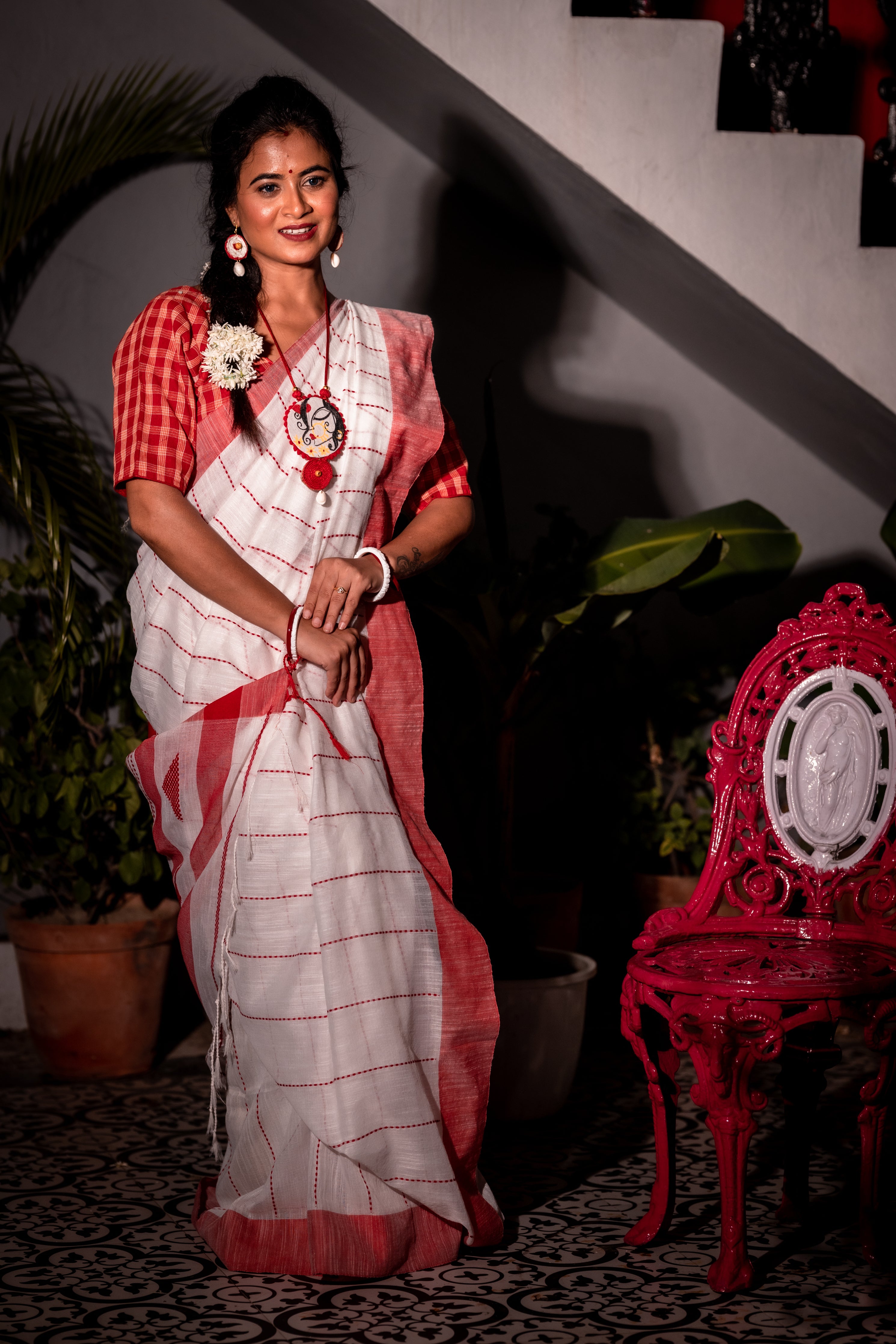 Trinayani || White Cotton Bengal Handloom Saree with all over Red 'Kantha' Stripes, Red Border and 'Temple' motif Pallu