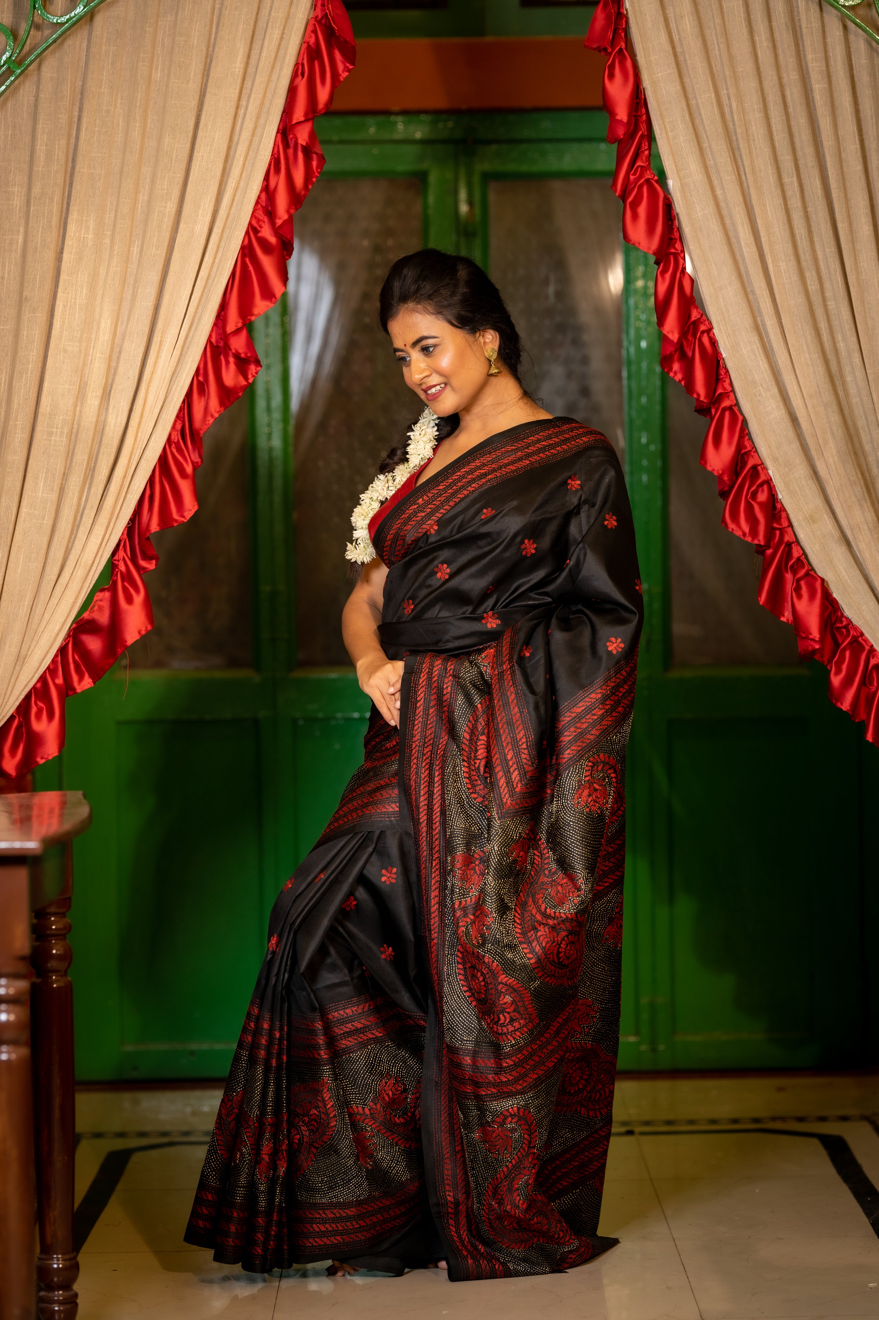 Jamini || Black Pure Bangalore Silk Kantha Stitch Embroidery Saree with all over Dark Red Floral Buta and Kalka with Golden highlights Border & Pallu