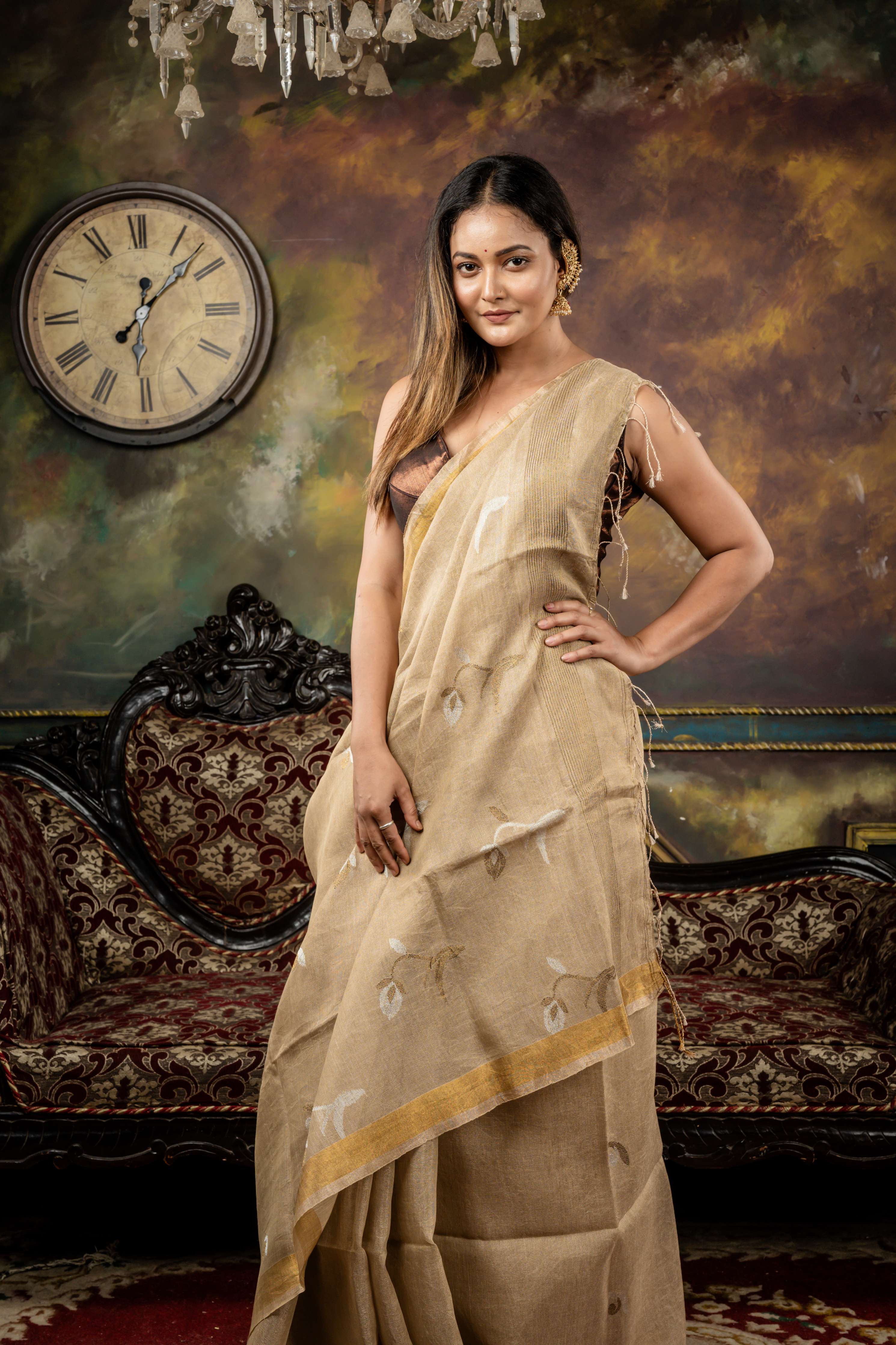 Swarnalata || Metallic Beige Linen Bengal Handloom Saree with all over Antique Gold & Silver Zari Flower Bud motif and Golden Border