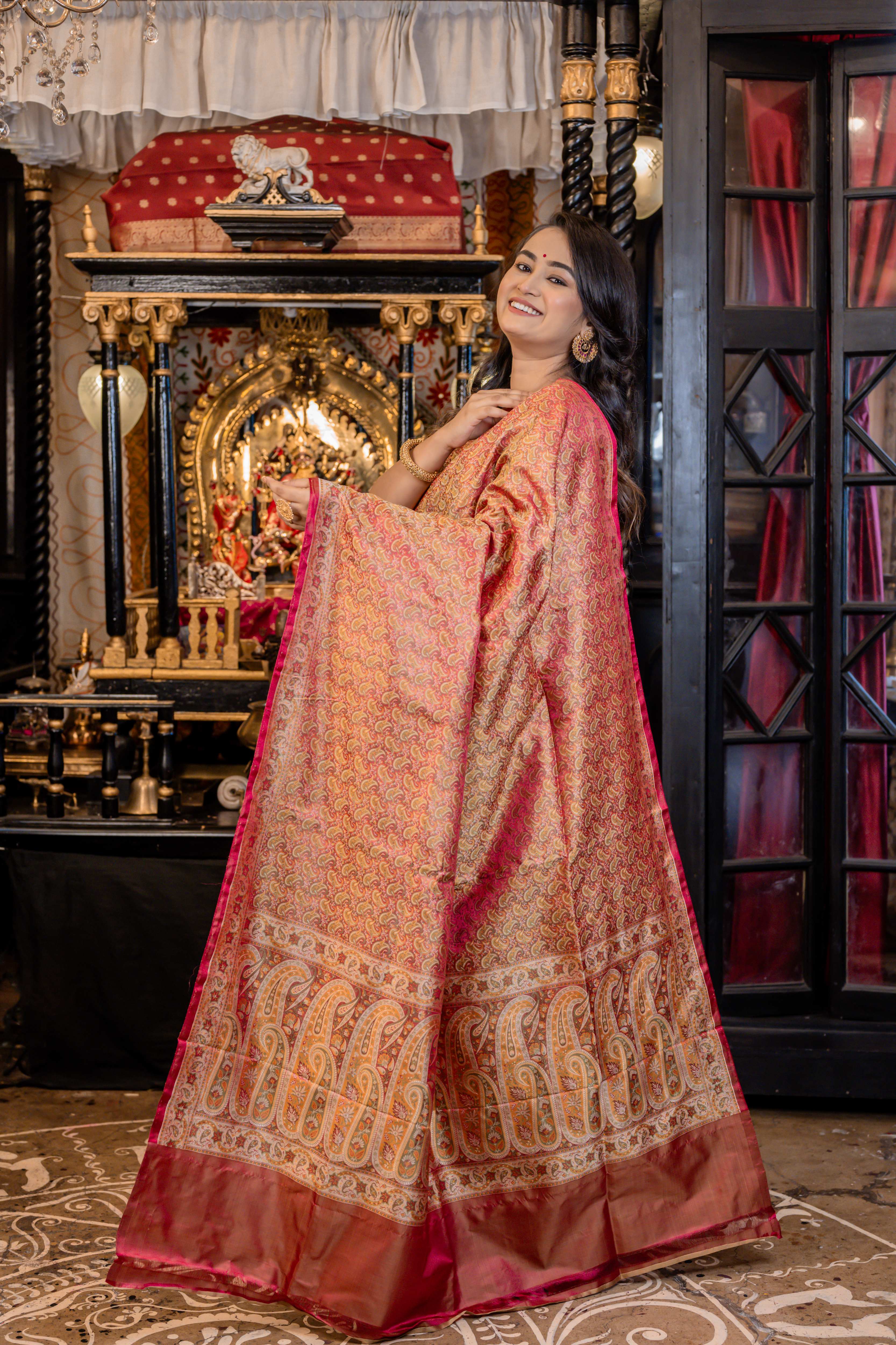 Anarika || Beet Red & Olive Green dual tone Pure Katan traditional Floral Banarasi Jamawar Handloom Banarasi Saree