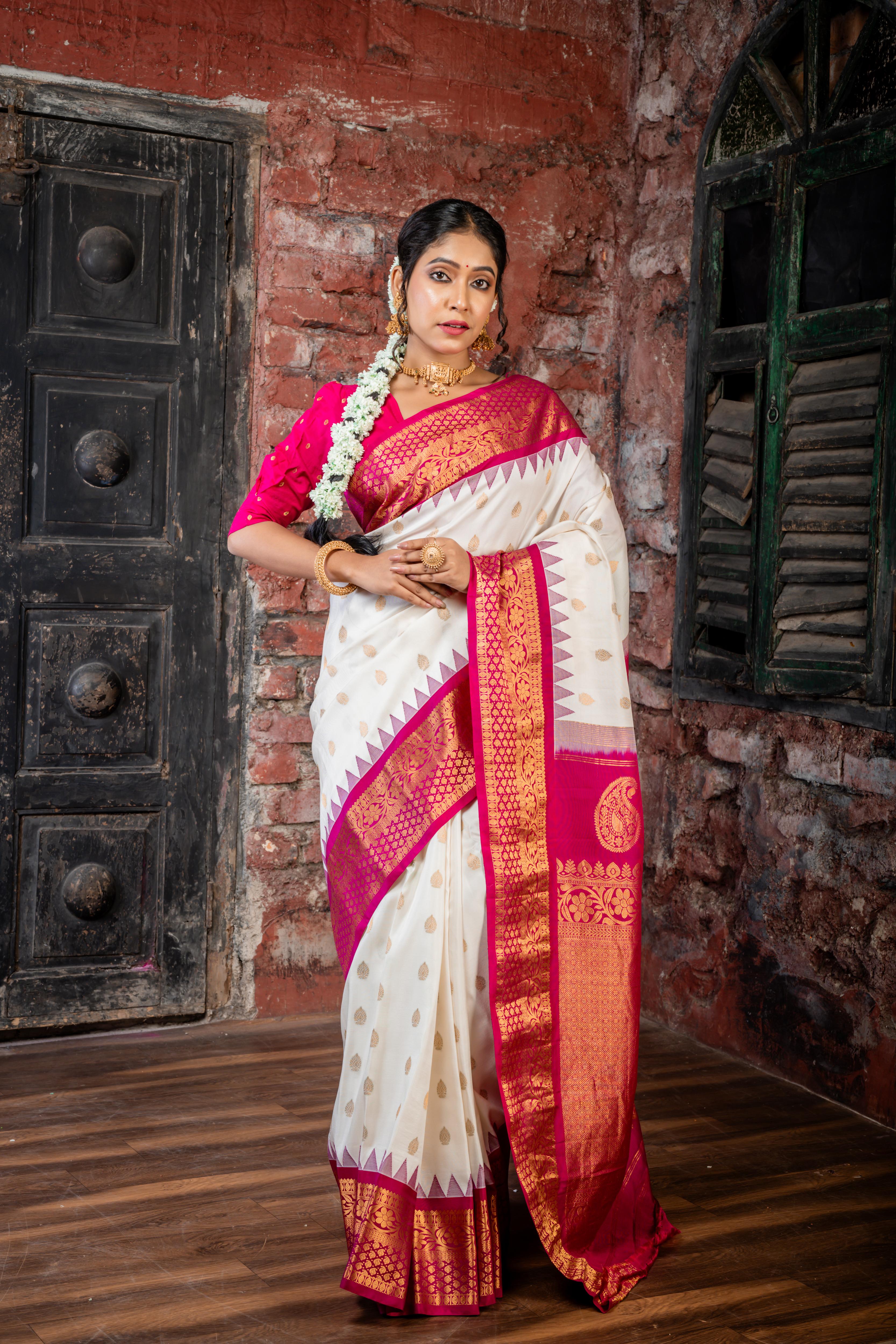 Shwetha || Off-White Pure Gadwal Silk Handloom Saree with all over Antique Gold Buti, Magenta & Antique Gold Zari Traditional design Border and Brocade Pallu